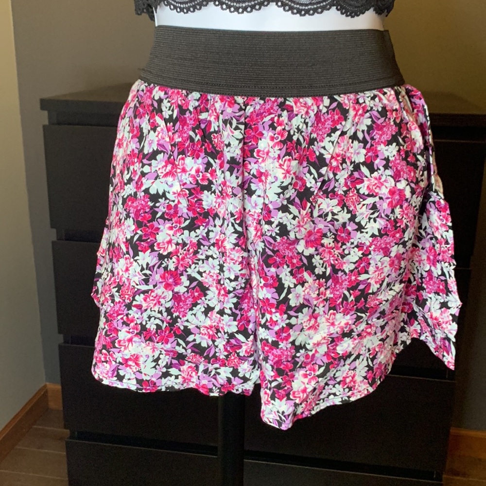 EUC L8TER floral skirt